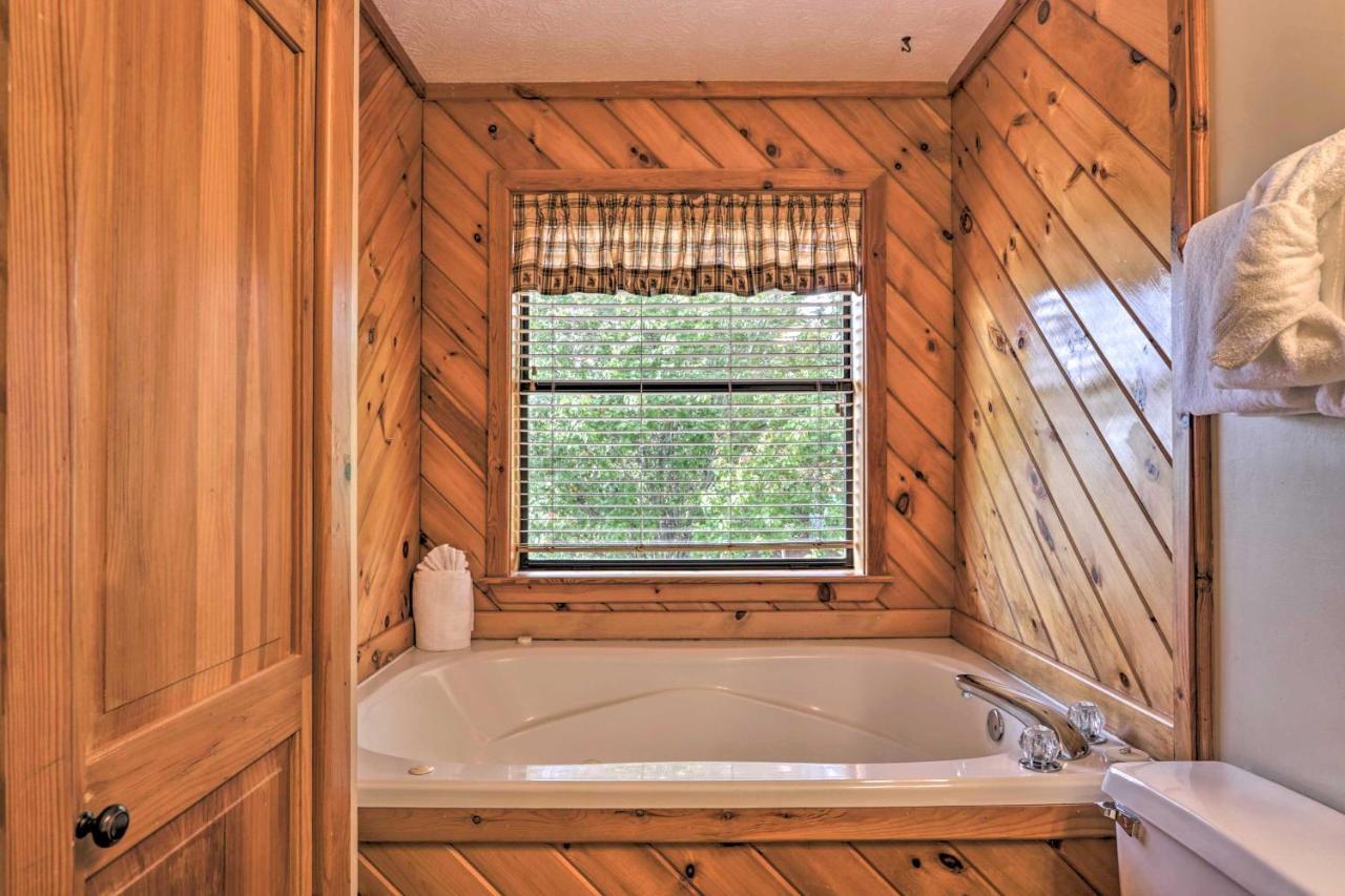Вілла Smoky Mountain Retreat With Hot Tub, Arcade Games Піджен-Фордж Екстер'єр фото
