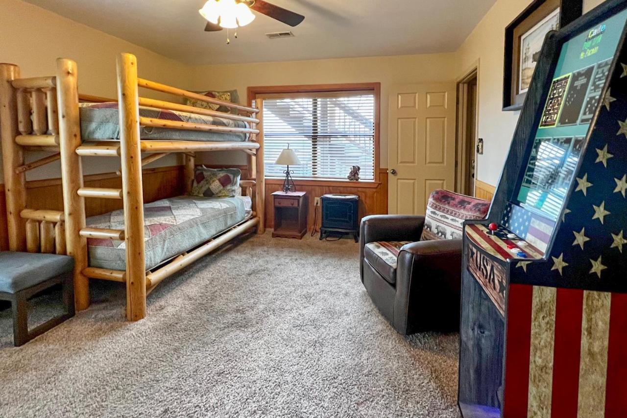 Вілла Smoky Mountain Retreat With Hot Tub, Arcade Games Піджен-Фордж Екстер'єр фото
